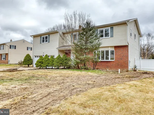 599 Flock Rd, Hamilton, NJ 08690