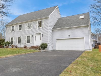 22 Fieldstone Rd, Stamford, CT, 06902