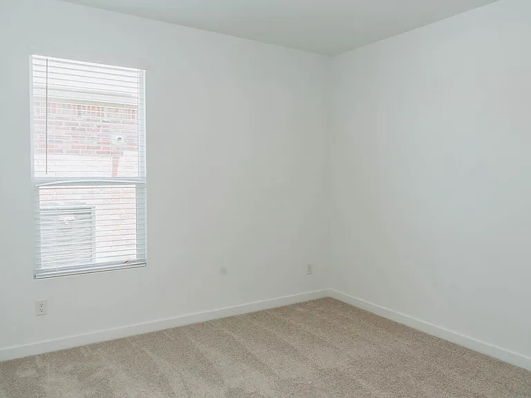 2105 Martins Pond Rd — Photo 8