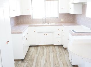 3330 Alma Ave APT E, Lynwood, CA 90262
