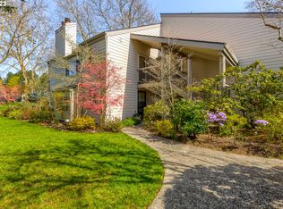 10215 SW Trapper Ter, Beaverton, OR 97008