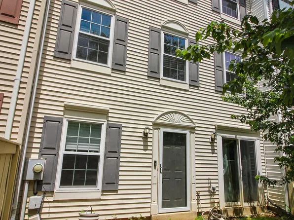 161 Heathfield Dr, Frederick, MD 21702