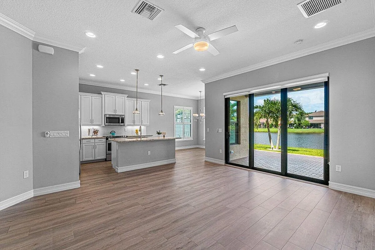 2 bed, 2.5 bath, 1496 sqft, $4,800 — Photo 2
