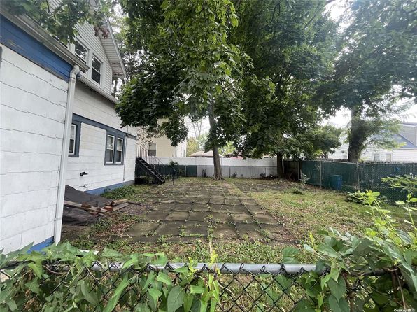 140 Amherst Street, Hempstead, NY 11550