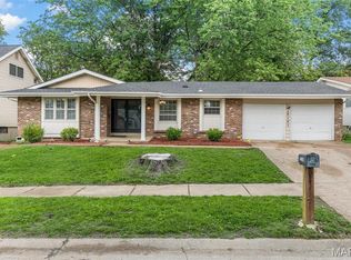 12144 Wensley Rd, Florissant, MO 63033