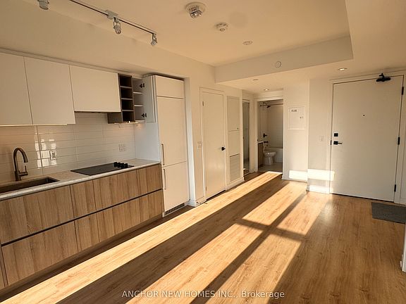 4th image of 319 Jarvis St #3903
