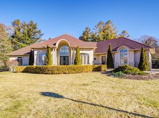 24 Maplehyrn Ave, East Gwillimbury, ON L0G 1V0