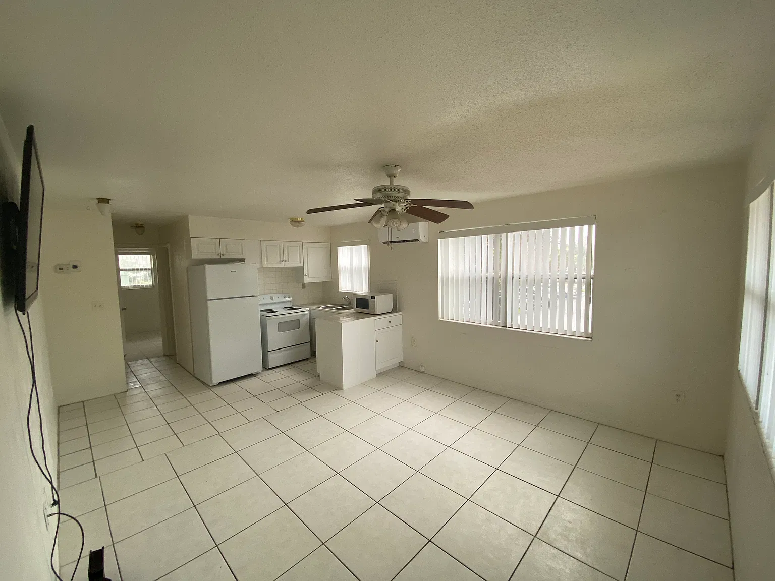 1 bed, 550 sqft, $900 — Photo 2