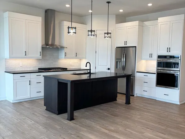 17936 Greenwich Way, Lakeville, MN 55044