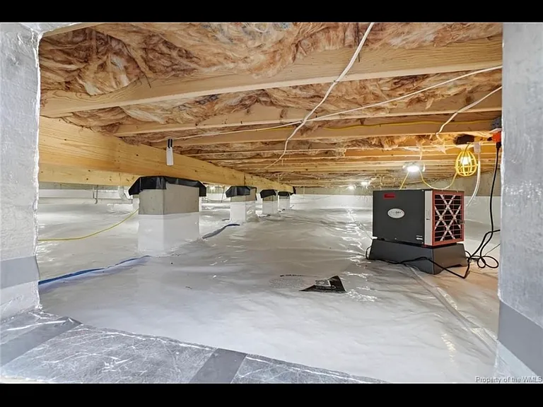 303 Lorraine Dr — Photo 25
