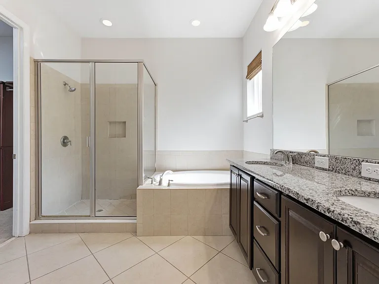 9025 Laureate Blvd — Photo 27
