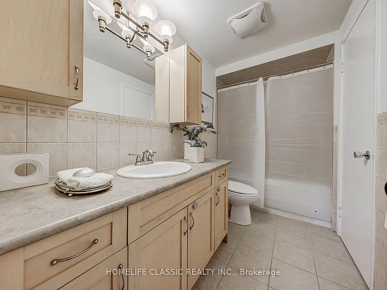 56 Gray Cres #MAIN 2ND FLOOR — Photo 20