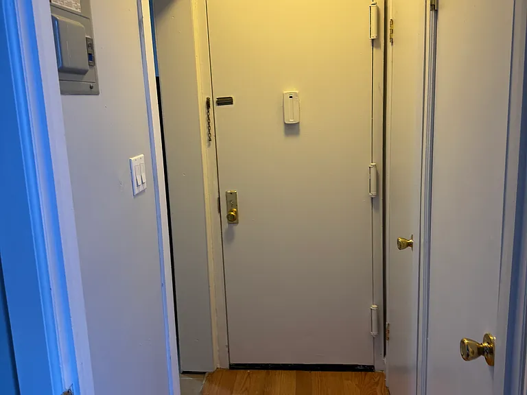 25 Cliff St #2 — Photo 4