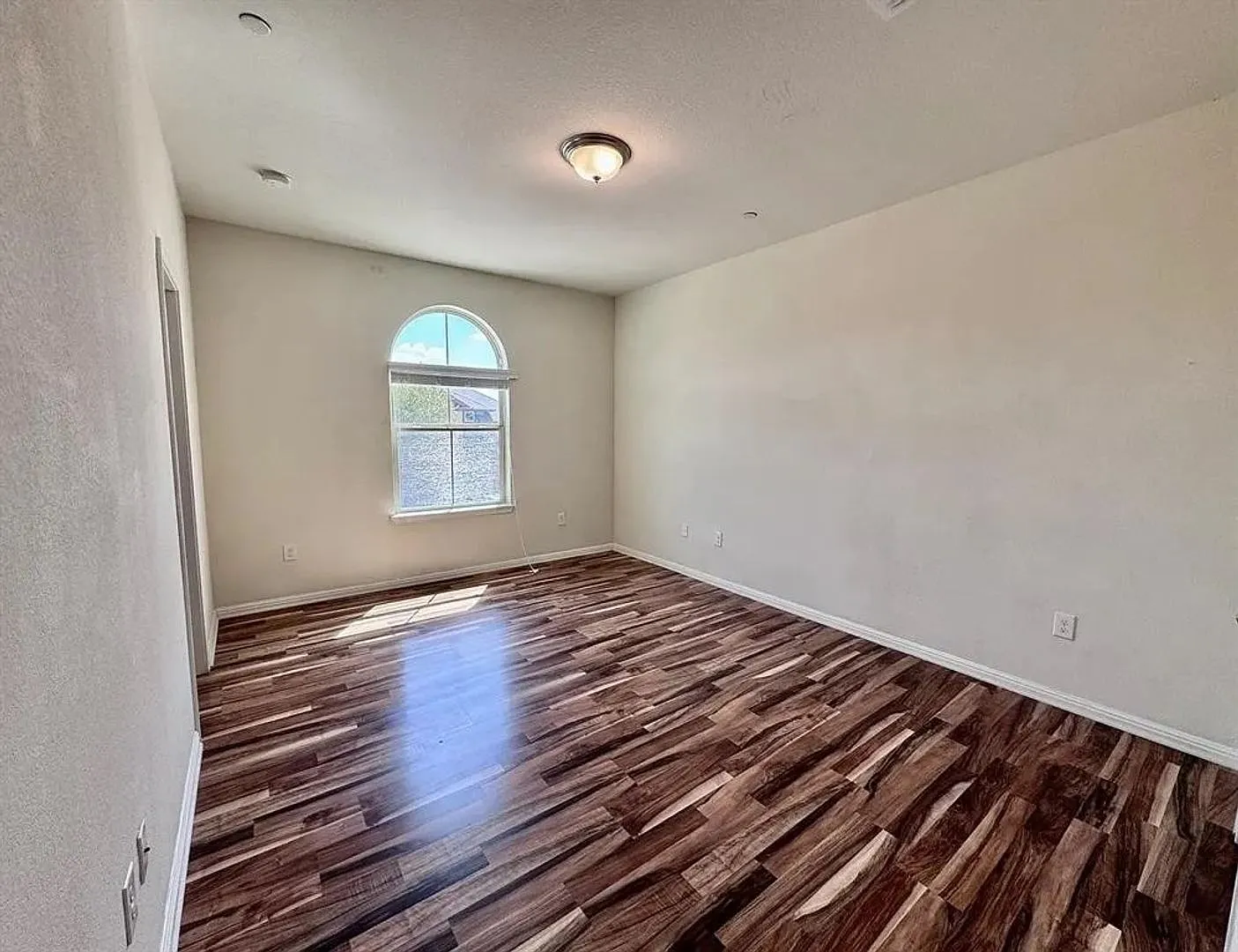 Room in 3 Bedroom Home at Zodiac Ln — Photo 4
