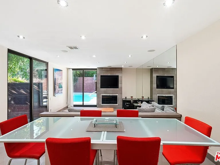 1033 Carol Dr #T16 — Photo 5