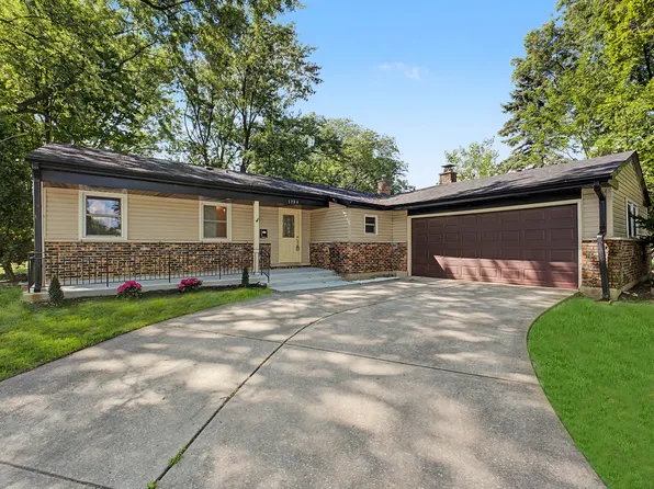1704 S Highland Ave, Arlington Heights, IL 60005