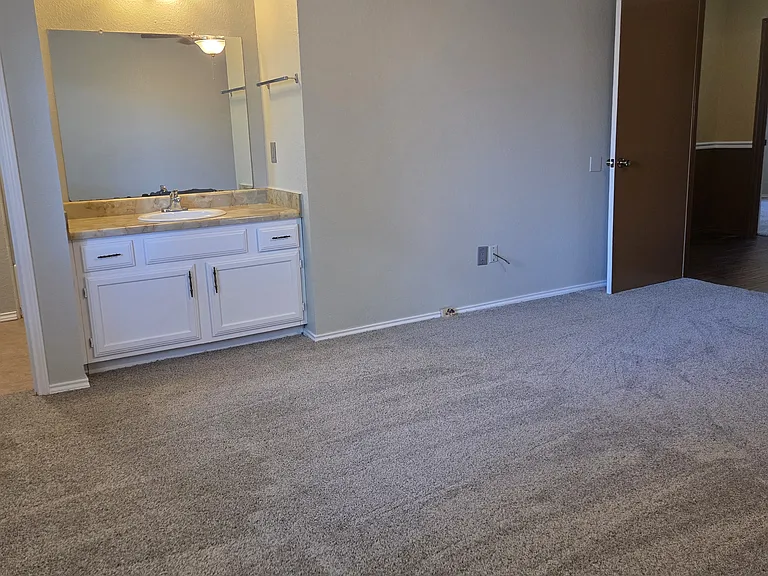6101 Cool Springs Dr — Photo 8