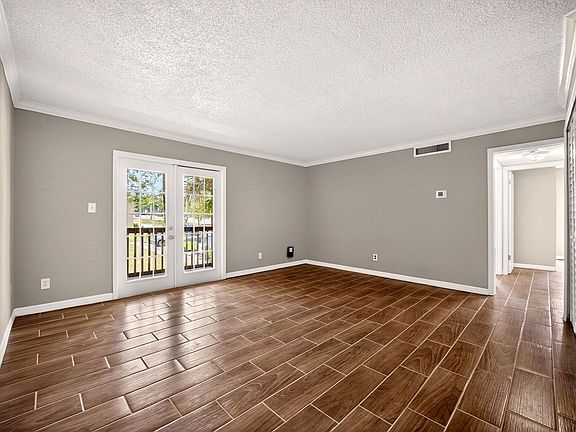 5th image of 285 Wymore Rd #202