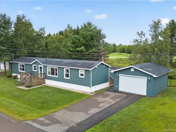 20 Blue Jay St, Moncton, NB E1H 2S2