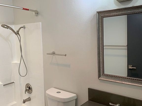 5th image of 419 E Tujunga Ave Unit 205