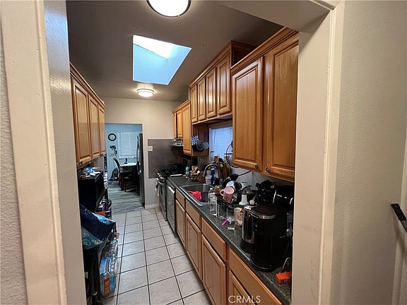 4th image of 345 E 53rd St