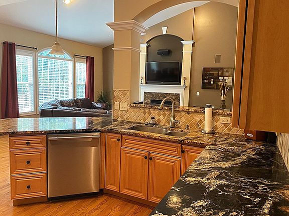 5th image of 7660 Brookfarm Ct