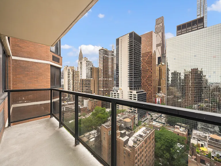 255 E 49th St #26A — Photo 4