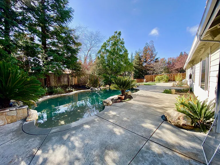 4028 Windsor Point Pl — Photo 17
