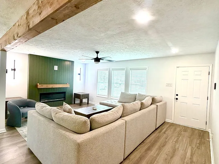 1066 Strickland Bridge Rd — Photo 10