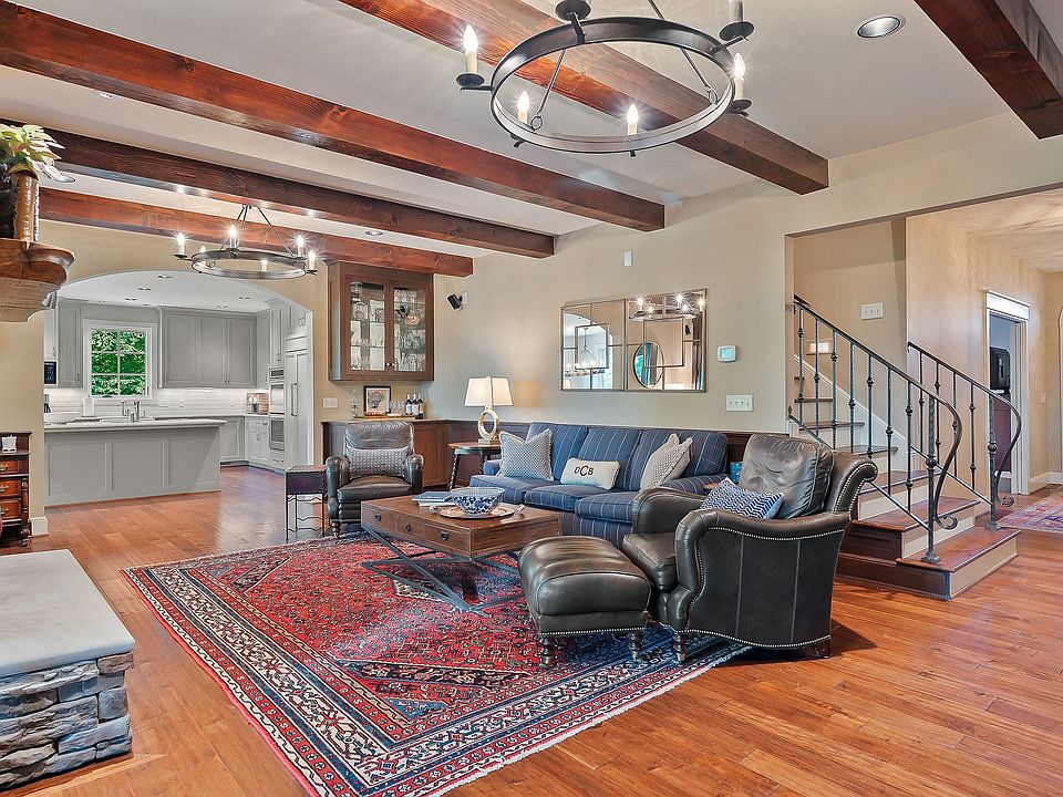 7th image of 415 Summer Breeze Dr