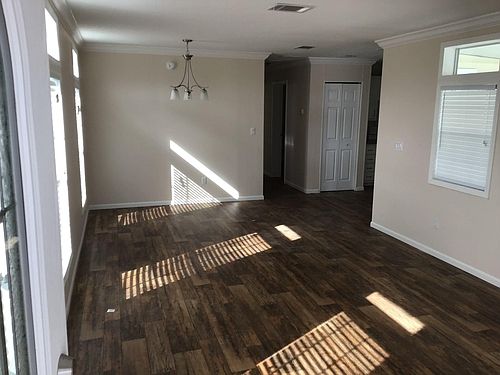 2nd image of 209 Sonnet Ln