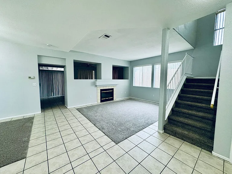 2581 Silver Shadow Dr — Photo 3