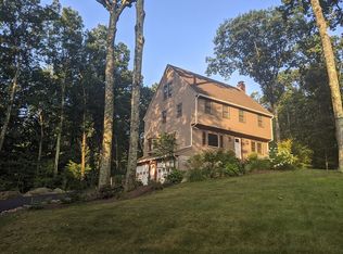 4 Castle Hill Rd, Hopkinton, MA 01748