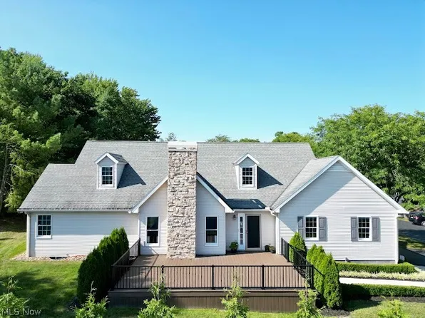 37 Fieldstone, Youngstown, OH 44514