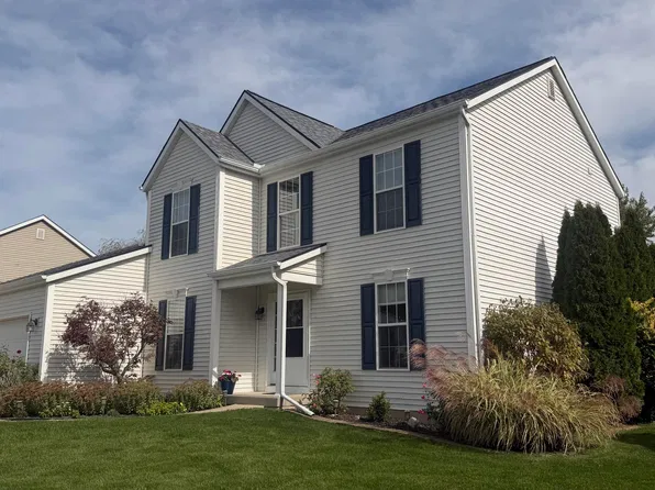 4071 Michelle Dr, Saint Joseph, MI 49085