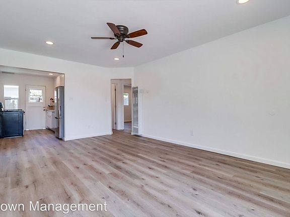 3rd image of 6043-6049 La Jolla Hermosa Ave #6047