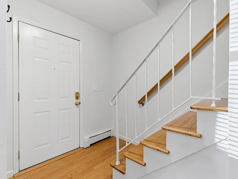 41-43 Potter Ln #41 — Photo 2