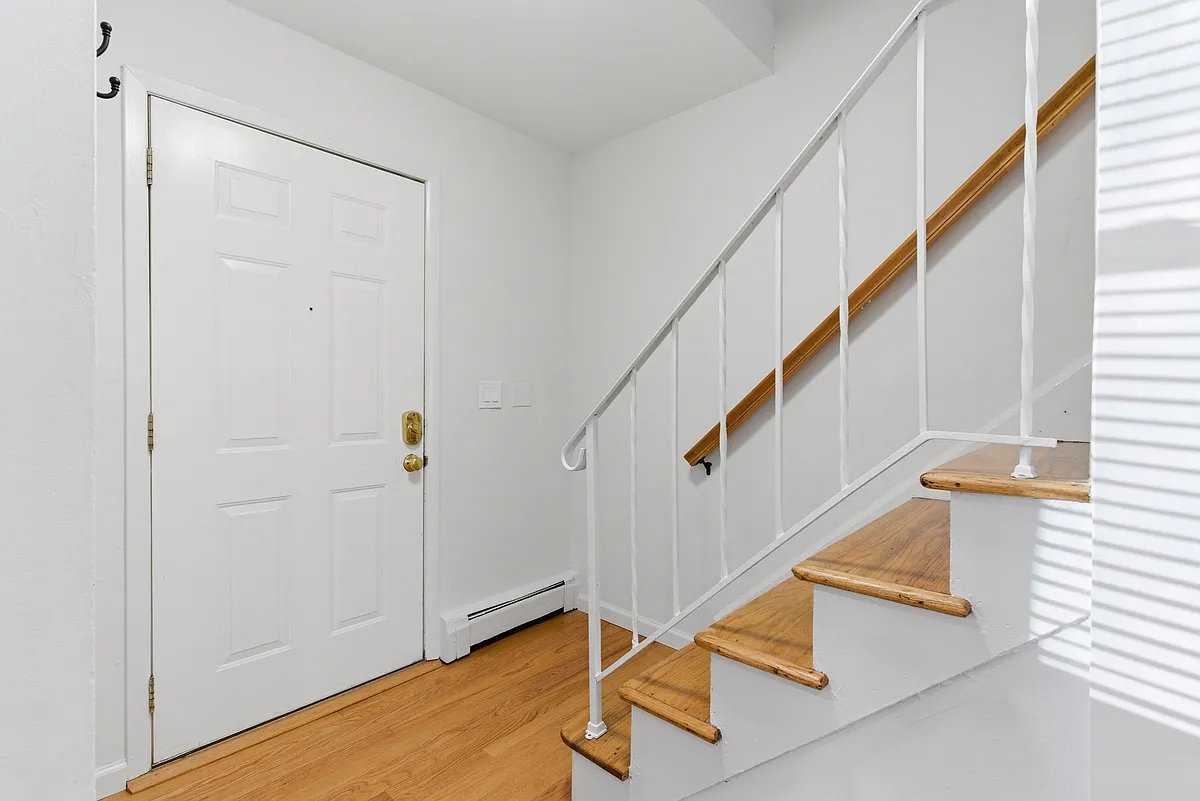 Building Photo - 41 Potter Ln