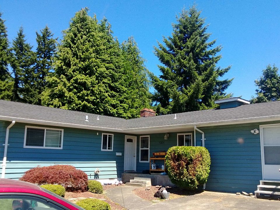 1st image of 1004 16th Pl