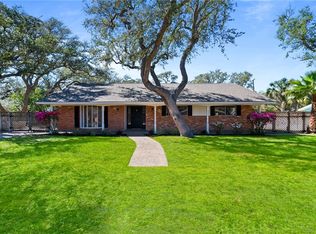 1905 Shores Ln, Rockport, TX 78382