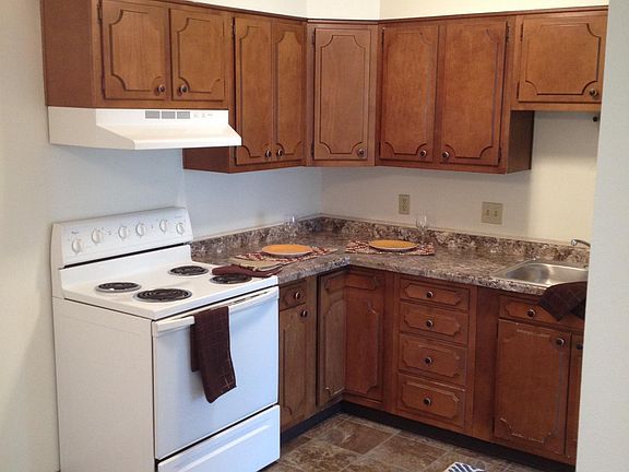 2nd image of 801 10th Ave N #10