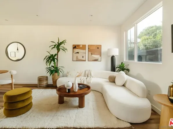 3863 N Riley Ln, Los Angeles, CA 90065