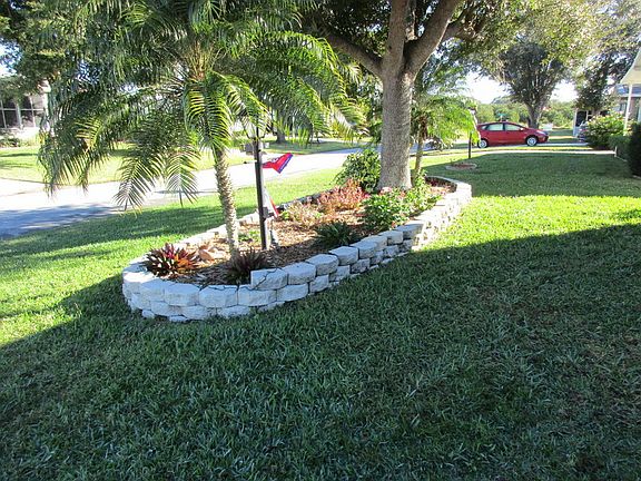 3rd image of 423 Martinique Dr