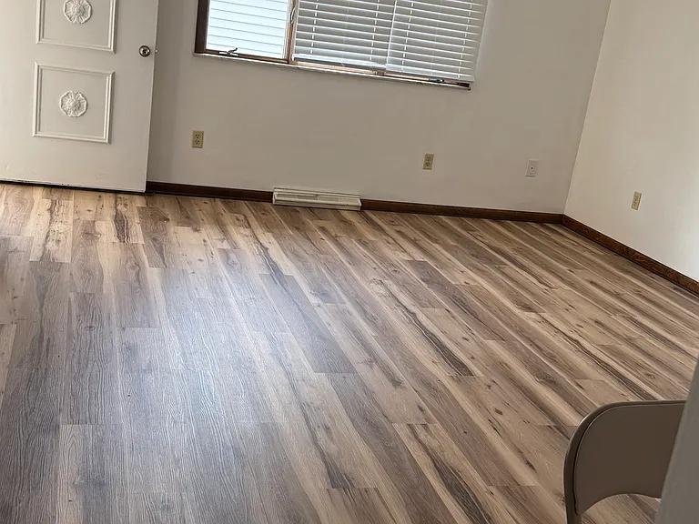 146 Preston Ave — Photo 4