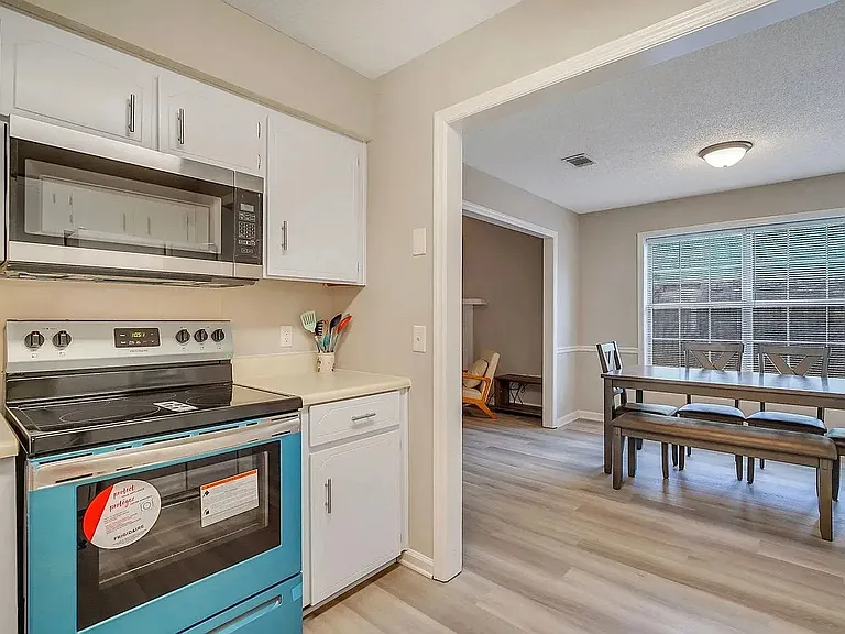 1308 Tower Dr — Photo 6