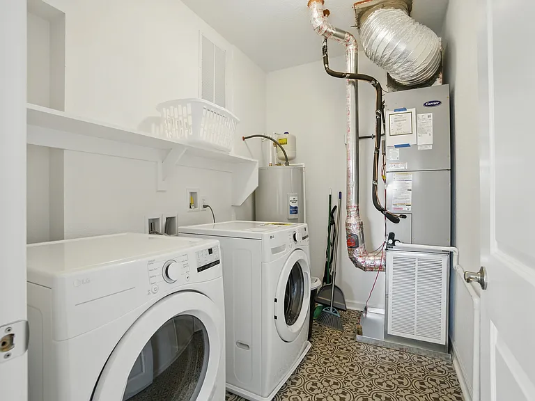 1728 Vankar Dr #307 — Photo 31