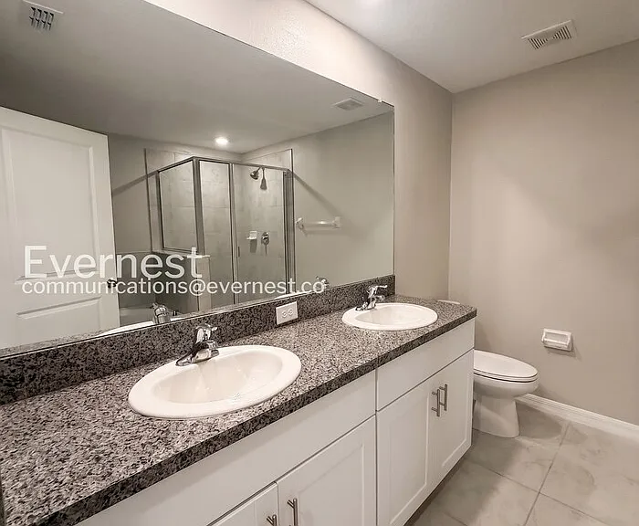 946 Royal Empress Dr — Photo 11