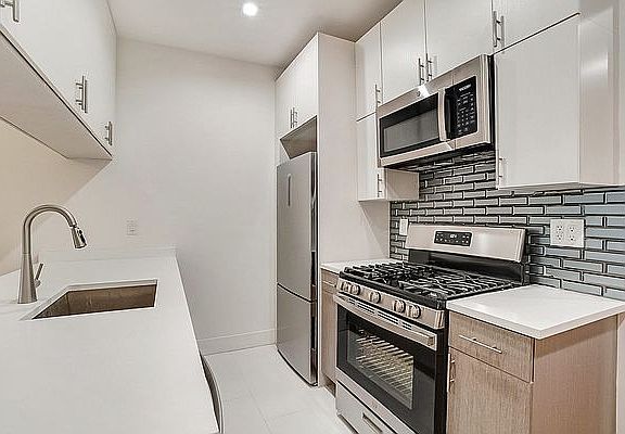 2nd image of 149 W 9th St #1B