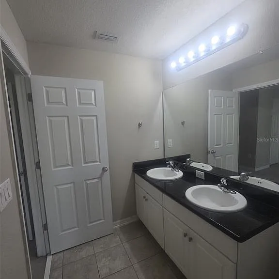 6978 Holly Heath Dr — Photo 26