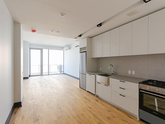 3rd image of 42-20 27th St #8001